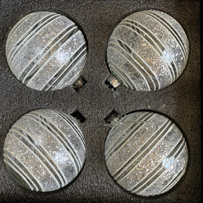 S/4 SILVER GLITTER BALLS
