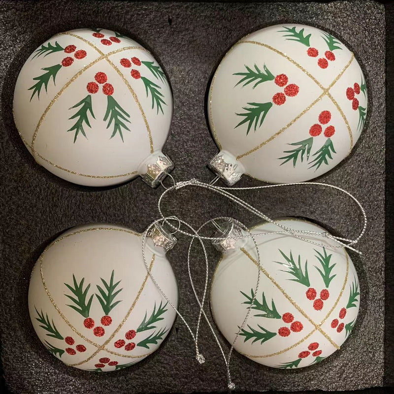 S/4 WHITE HOLLY BALLS