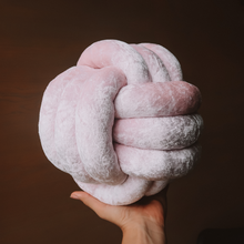 Knot Cushion