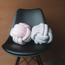 Knot Cushion