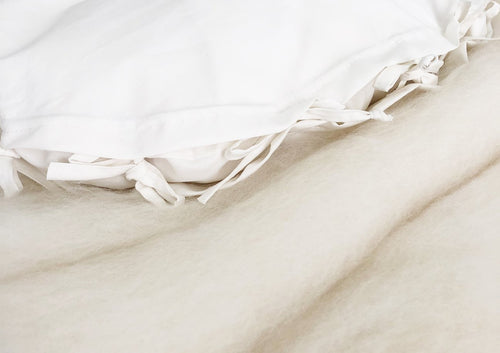Ko-coon Moses Slip cover / Fitted Sheet with bows - white