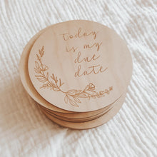 Etched Wooden Pregnancy Milestone Collection - Set of 14 - 10cm